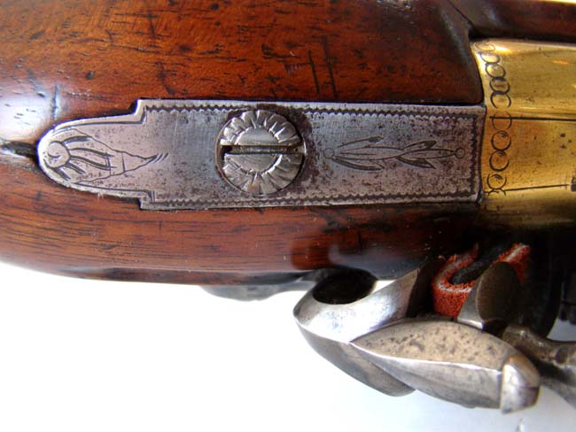 A fine pair of late 18th century brass barreled "Innkeeppers" coaching pistols inscribed "Whyte Hart, Bletchingley" — image 7